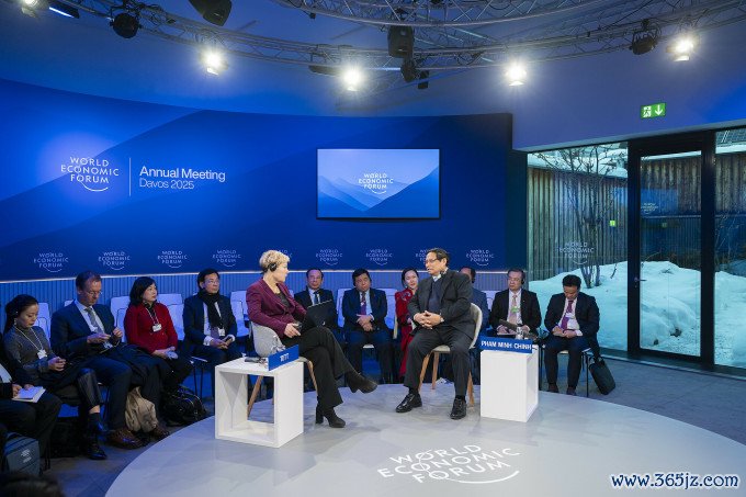 Thủ tướng Phạm Minh Chính dự phiên đối thoại chính sách đặc biệt tại WEF Davos 2025. Ảnh: WEF